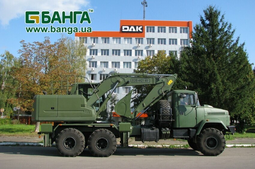 Автокран КТА-25 и экскаватор ЭОВ-4421 на базі КрАЗ-63221