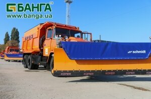 Завдяки КДМ на базі КрАЗ-65055 автомагістралі будуть в гарному стані