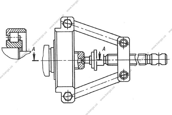 Снятие внутреннего кольца переднего подшипни­ка промежуточного вала КамАЗ-5320, -55102, -55111, -53212
