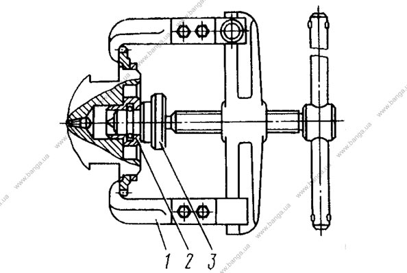 Снятие шестерни привода масляного насоса и переднего противовеса коленчатого вала КамАЗ-5320, -55102, -55111