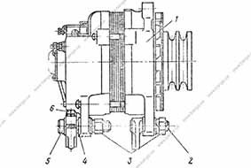 Крепление генератора на кронштейне двигателя КамАЗ 6x6 