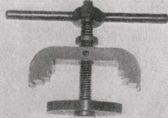 Съемник для выпрессовки колец подшипников ступиц колес КрАЗ-219, КрАЗ-221, КрАЗ-222, КрАЗ-214
