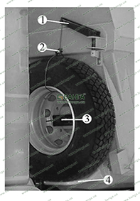 Установка запасного колеса автомобиля КрАЗ С20.2, шасси КрАЗ Н23.2