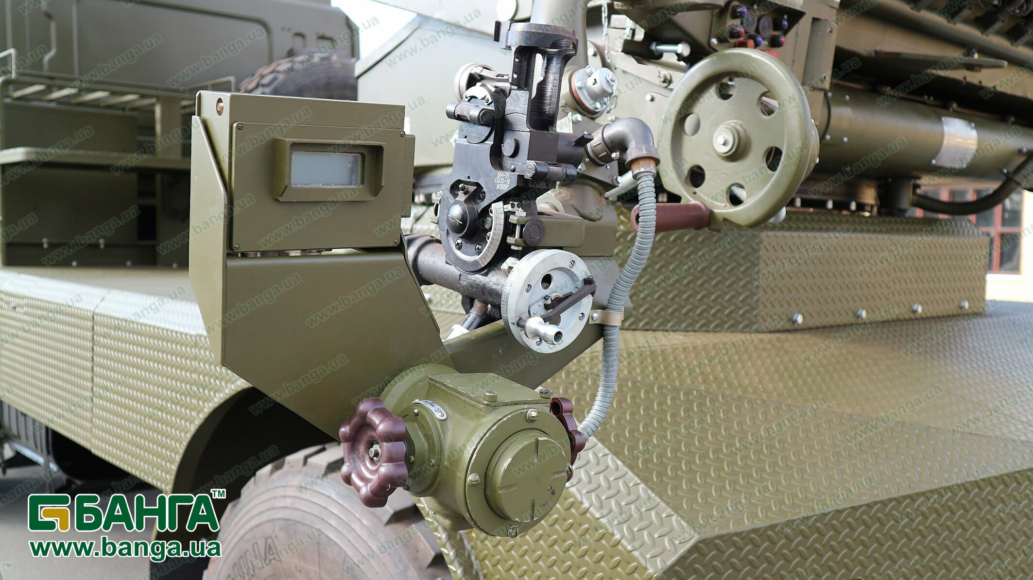 модифікована бойова машина на базі КрАЗу-5401НЕ - БМ-21 УМ «Берест» 